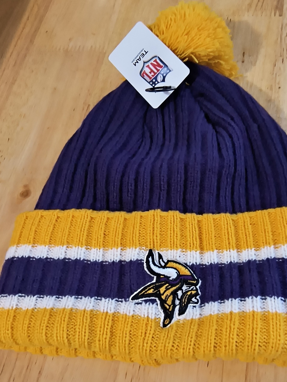 Minnesota Vikings Pom Beanie - Purple & Gold
